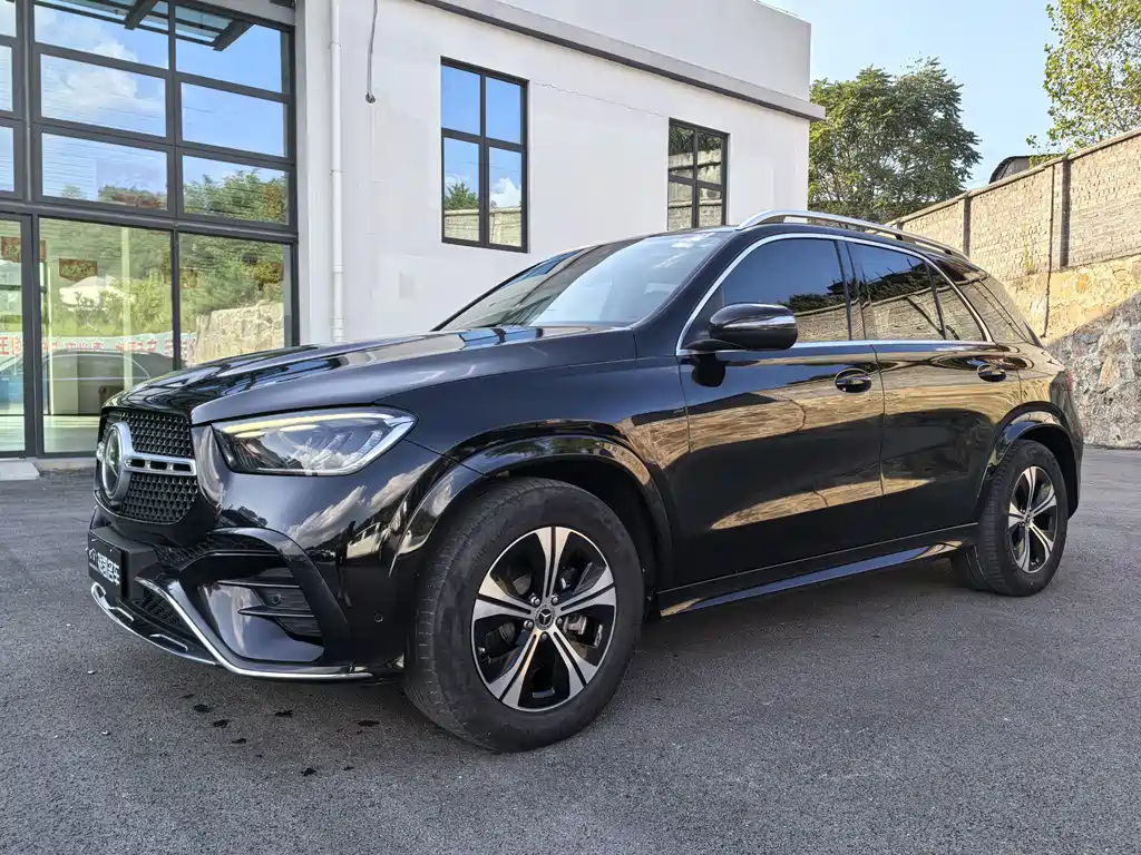 Mercedes-Benz GLE 2024 — фото 1