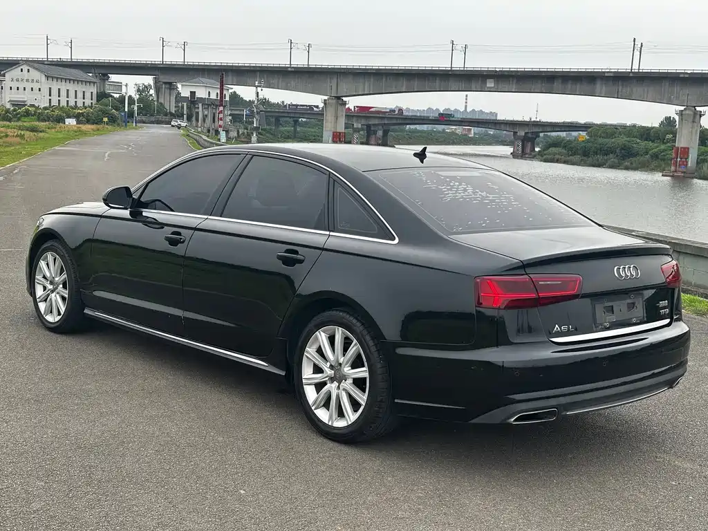 Audi A6L 2018 — фото 12