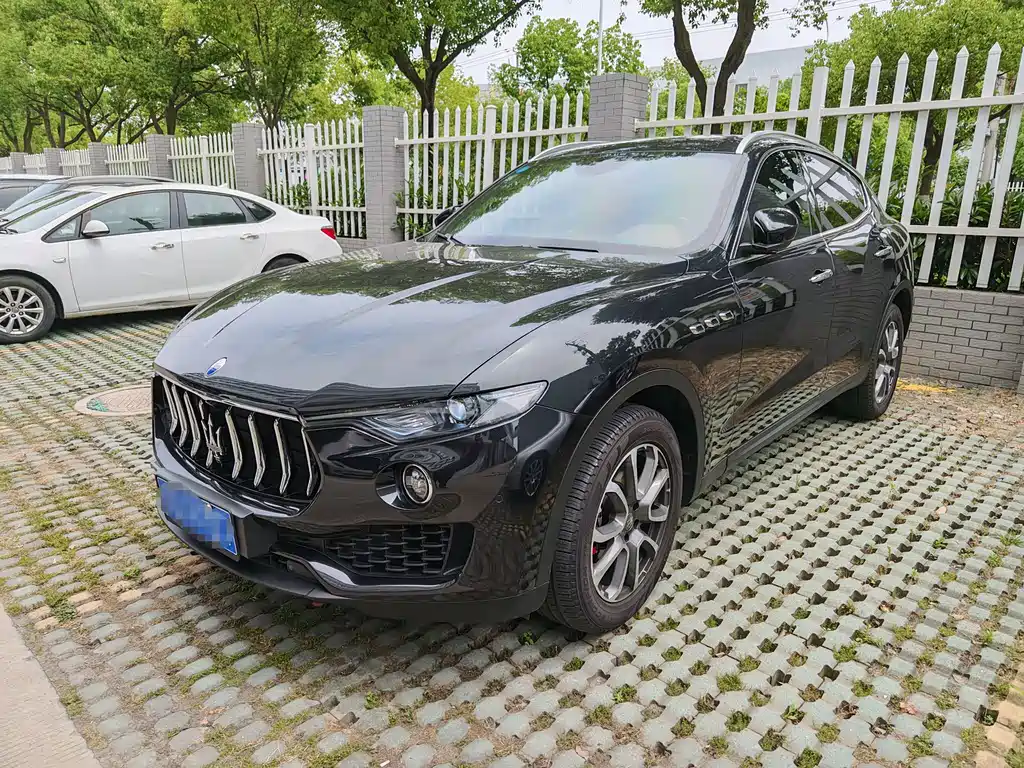 Maserati Levante 2017 — фото 1