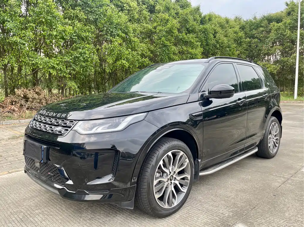 Land Rover Discovery Sport 2023 — фото 1