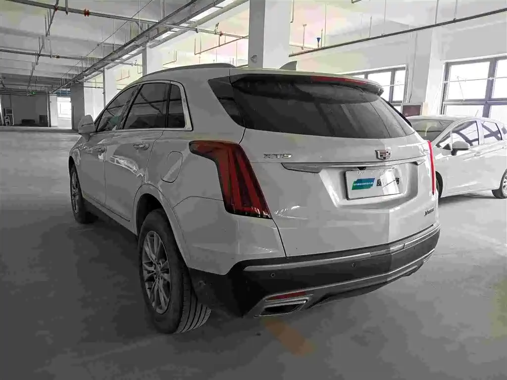 Cadillac XT5 2021 — фото 4
