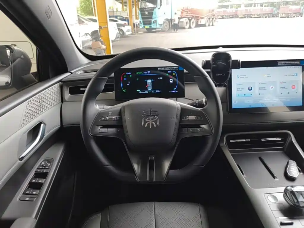 BYD Qin PLUS 2025 — фото 11