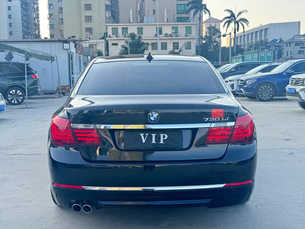 BMW 7 Series 2015 — фото 8