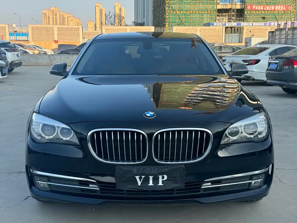 BMW 7 Series 2015 — фото 1