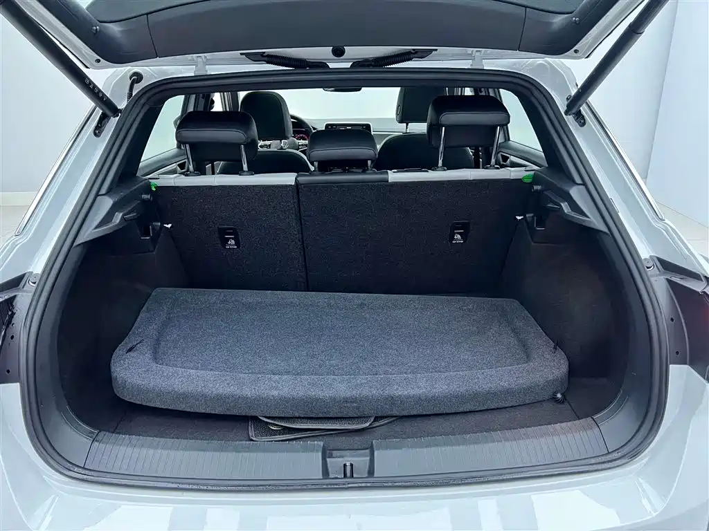 Volkswagen T-Roc 2025 — фото 11