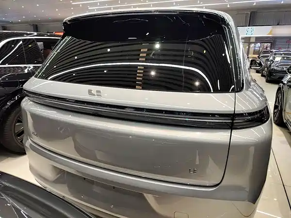 Li Auto L8 2023