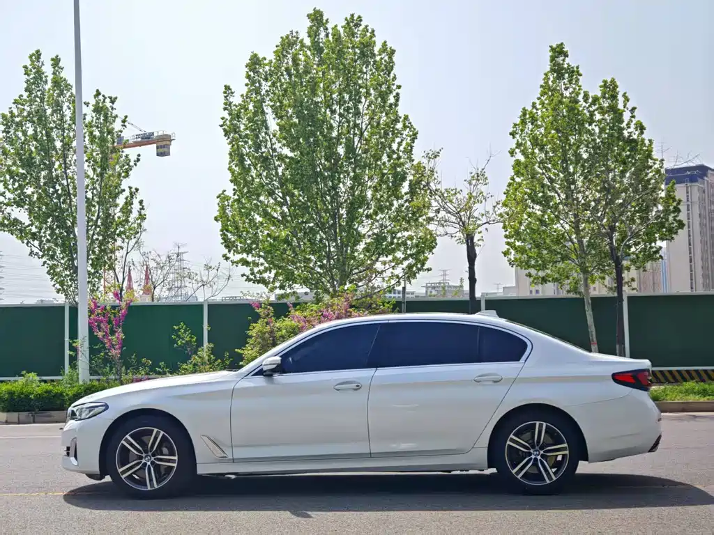BMW 5 Series 2022