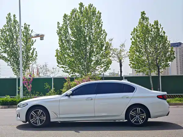 BMW 5 Series 2022