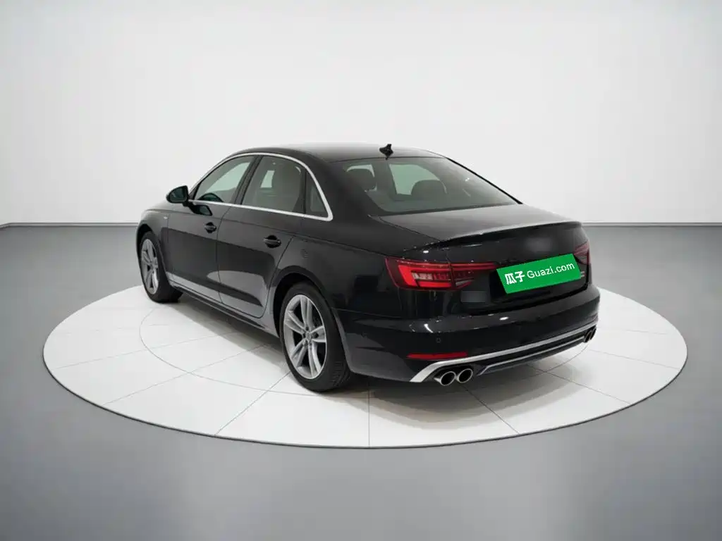 Audi A4L 2020