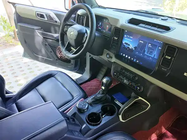 Ford Bronco 2024