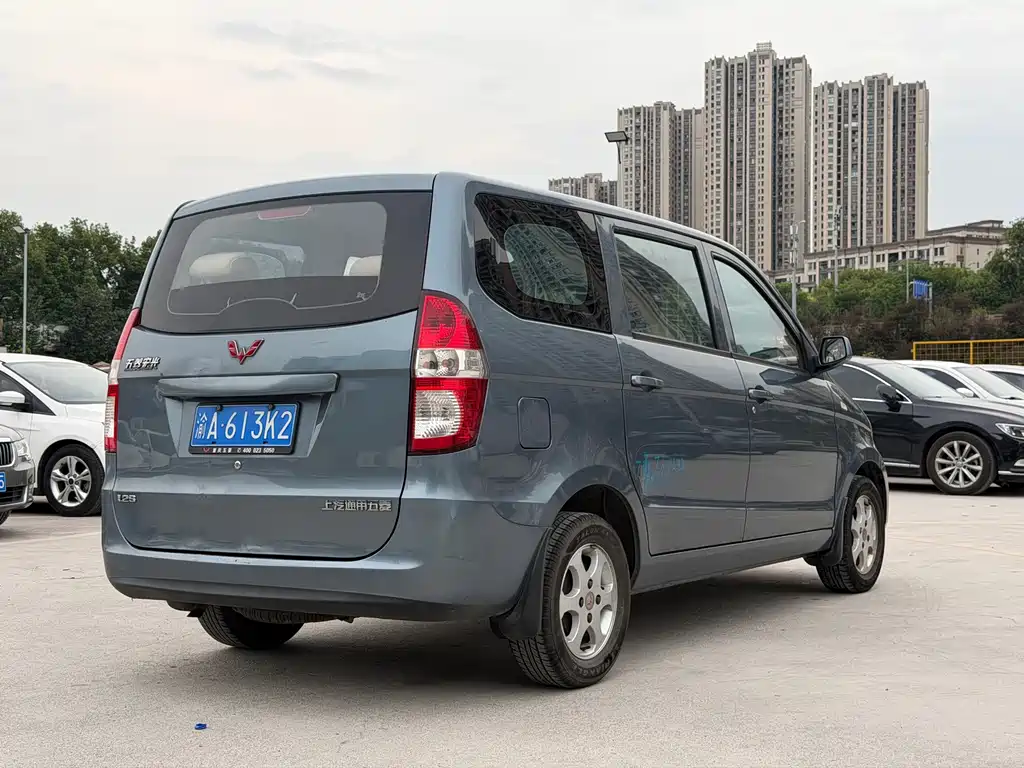 Wuling Hongguang 2014 — фото 8