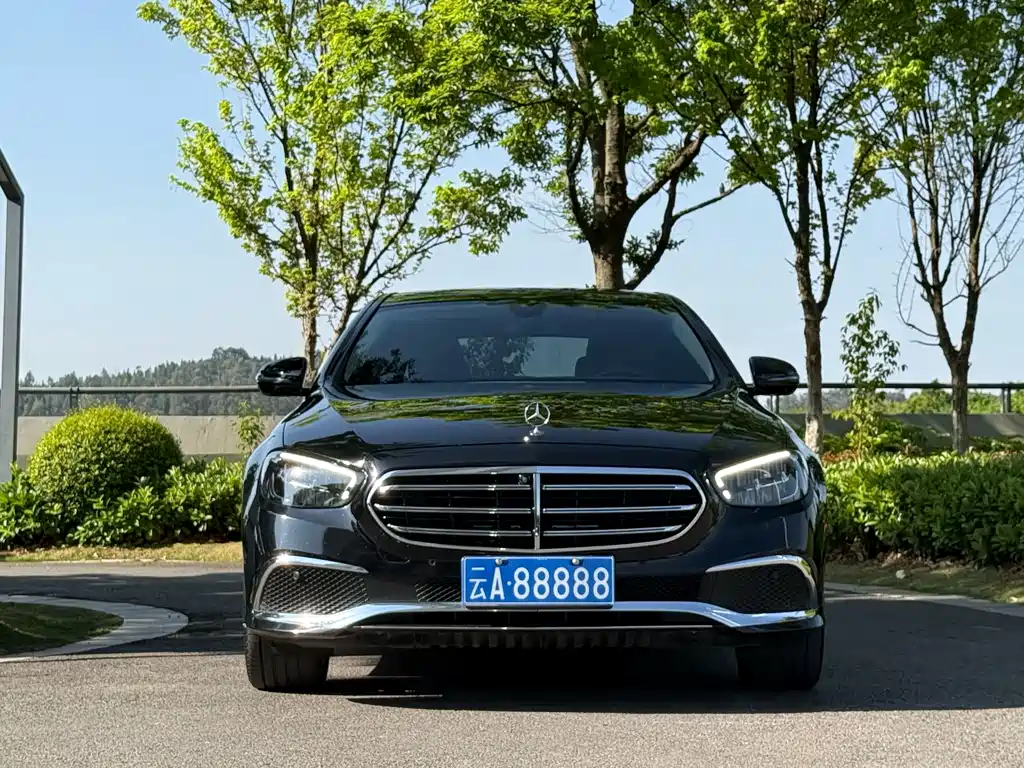 Mercedes-Benz E-Class 2022 — фото 2