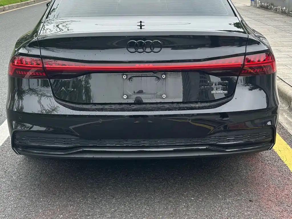 Audi A7L 2024 — фото 10