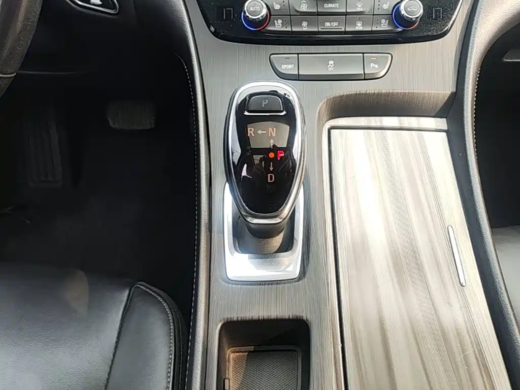Buick LaCrosse 2017 — фото 14