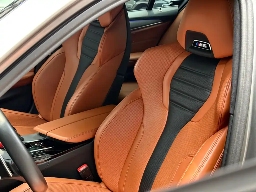 BMW M5 2022 — фото 16