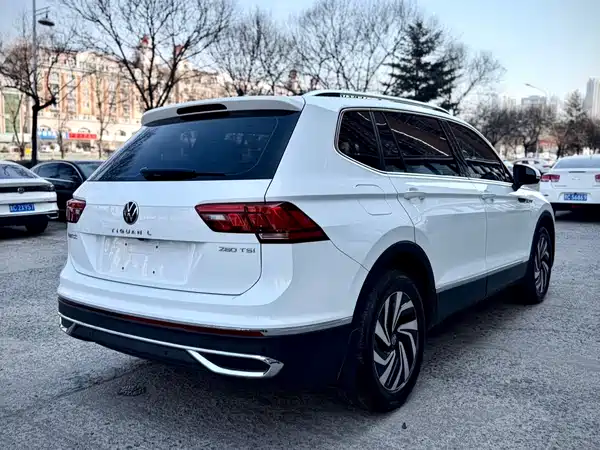 Volkswagen Tiguan L 2023