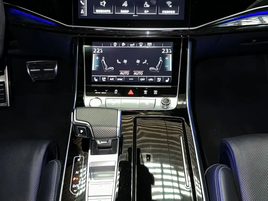 Audi Q8 2020 — фото 11