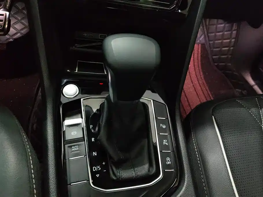 Volkswagen Tiguan L 2023 — фото 16