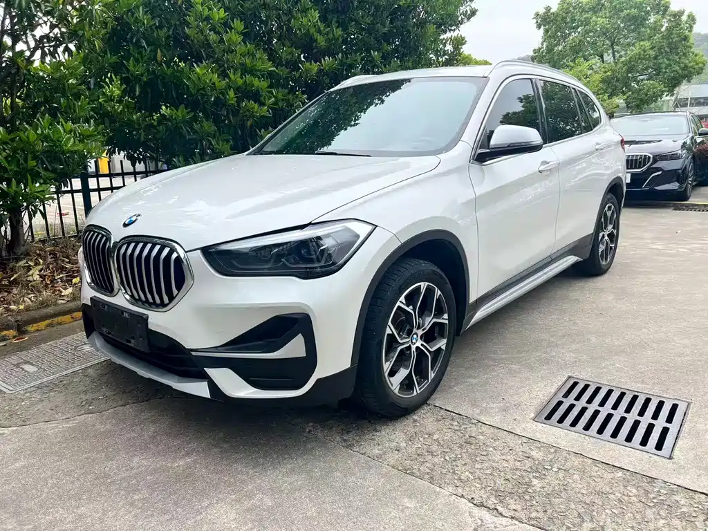 BMW X1 2023 — фото 1