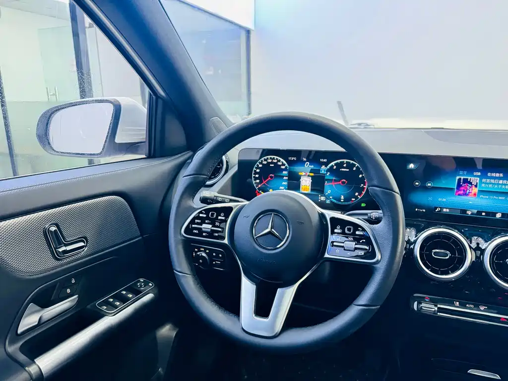 Mercedes-Benz GLA 2023 — фото 12