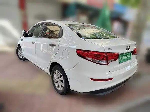 Kia K2 2015
