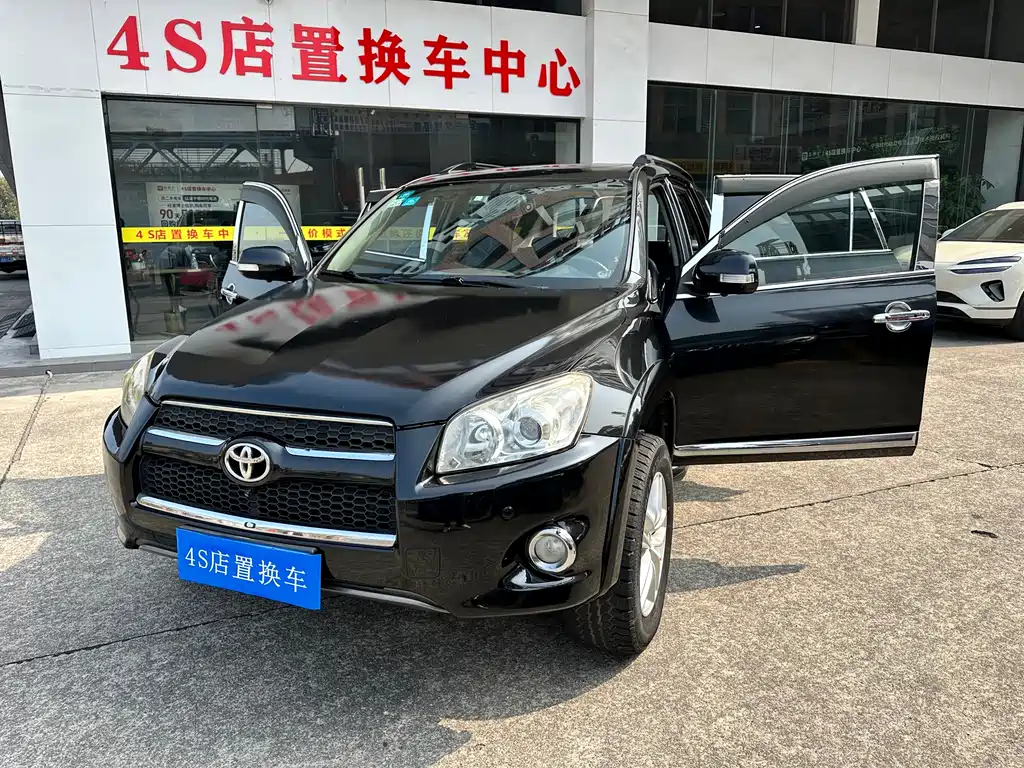 Toyota RAV4 2012 — фото 20