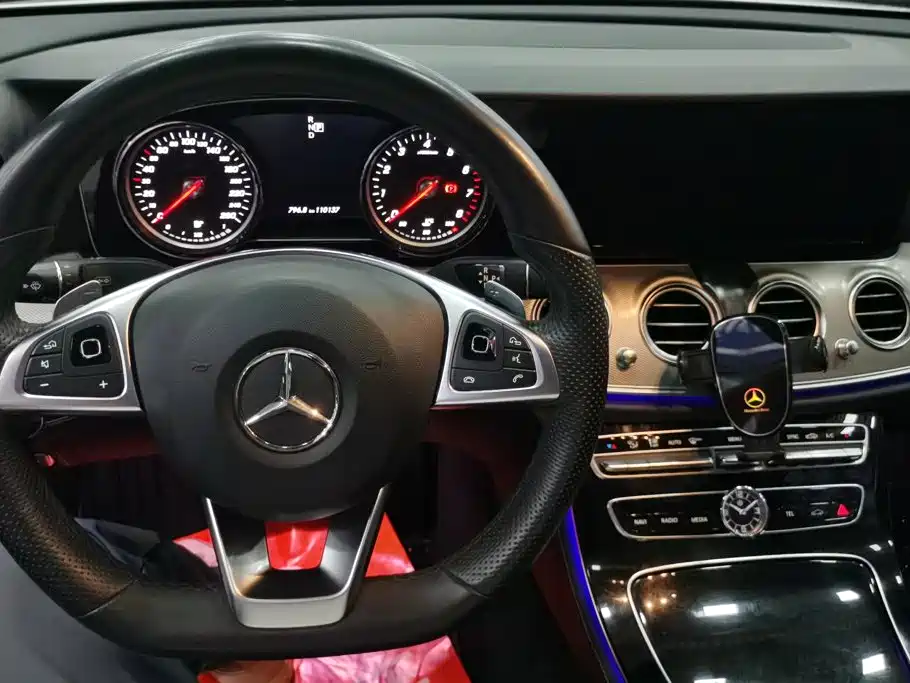 Mercedes-Benz E-Class 2017 — фото 12