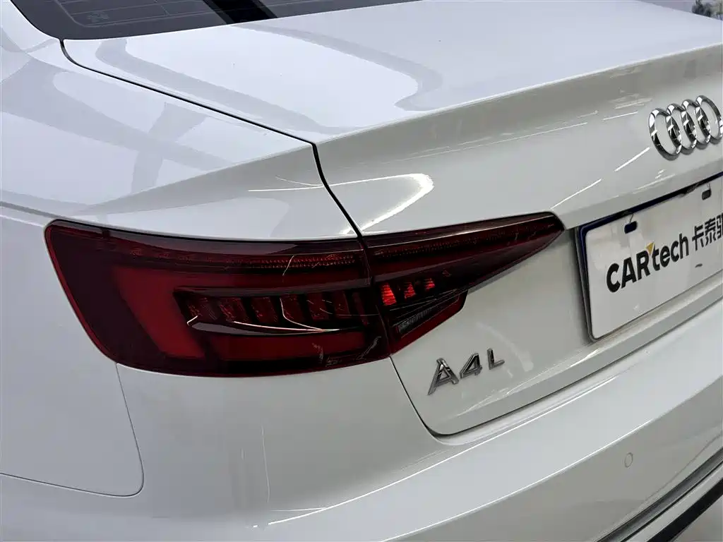 Audi A4L 2019 — фото 10