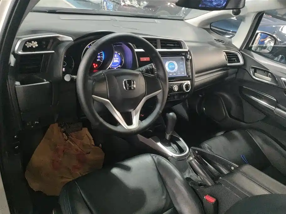 Honda Fit 2015 — фото 12