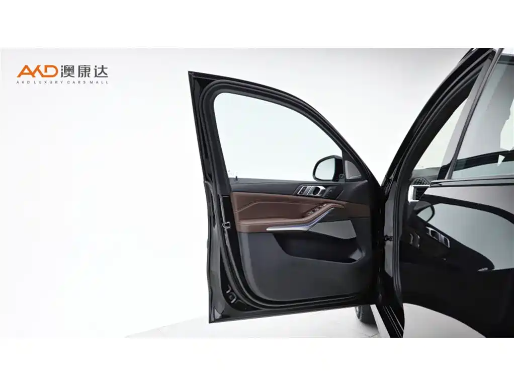 BMW X5 2025 — фото 10