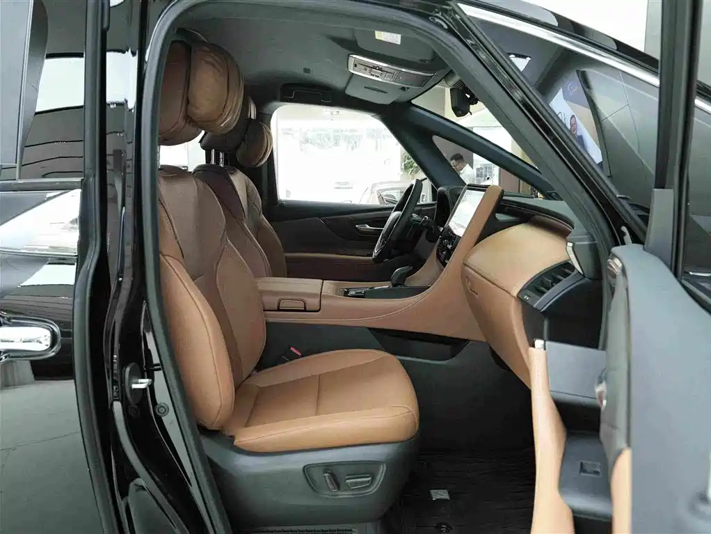 Toyota Alphard 2025 — фото 12