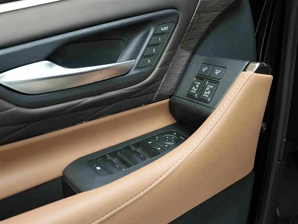 Toyota Alphard 2025 — фото 17