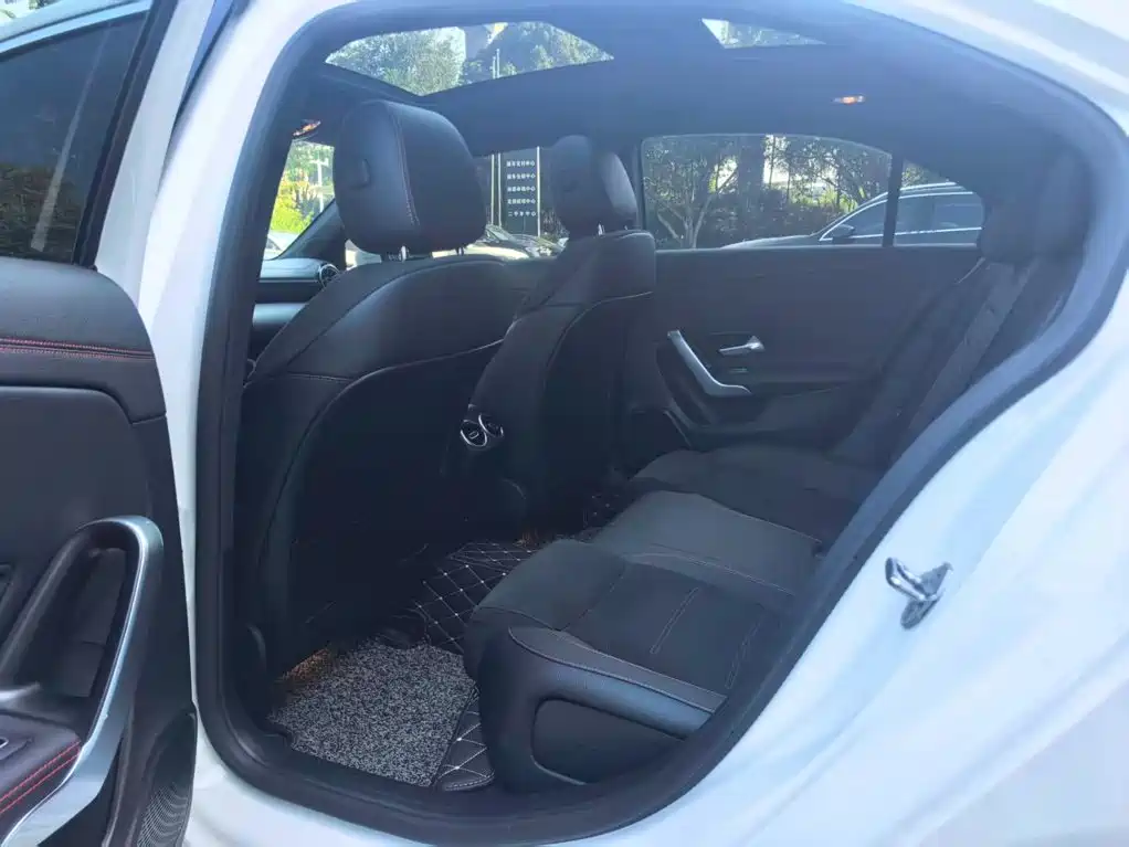 Mercedes-Benz A-Class 2023 — фото 14