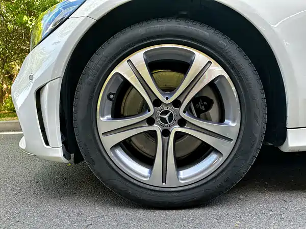 Mercedes-Benz C-Class 2020