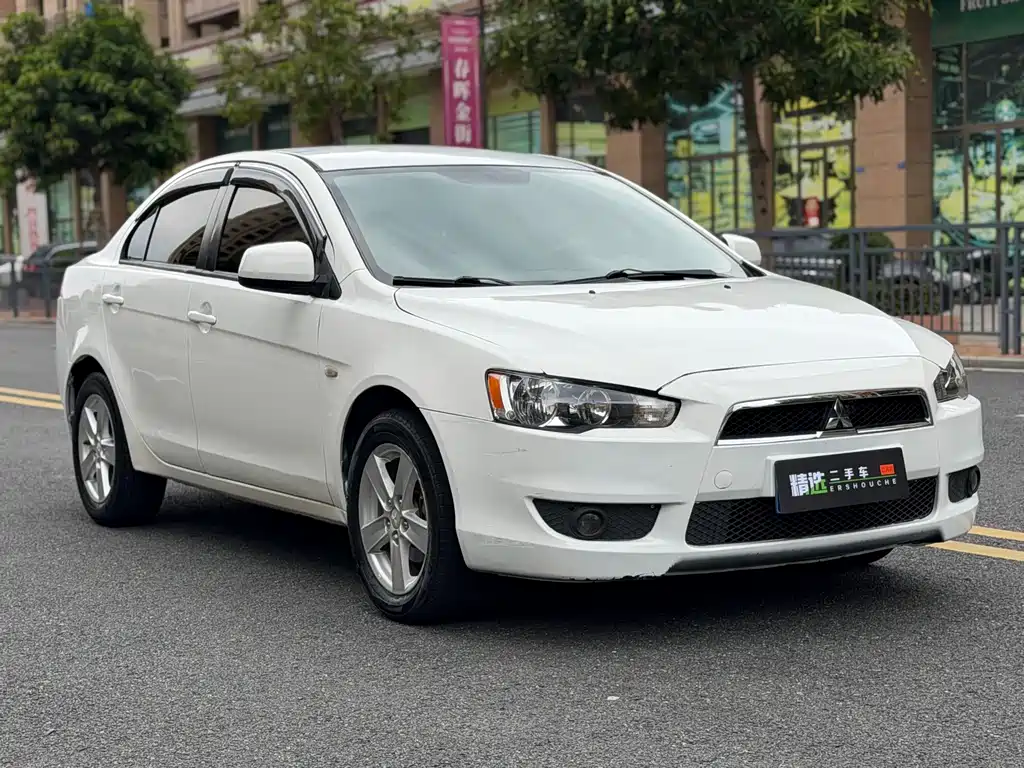 Mitsubishi Lancer EX 2011 — фото 3