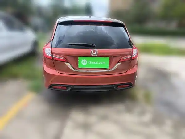 Honda Jade 2015