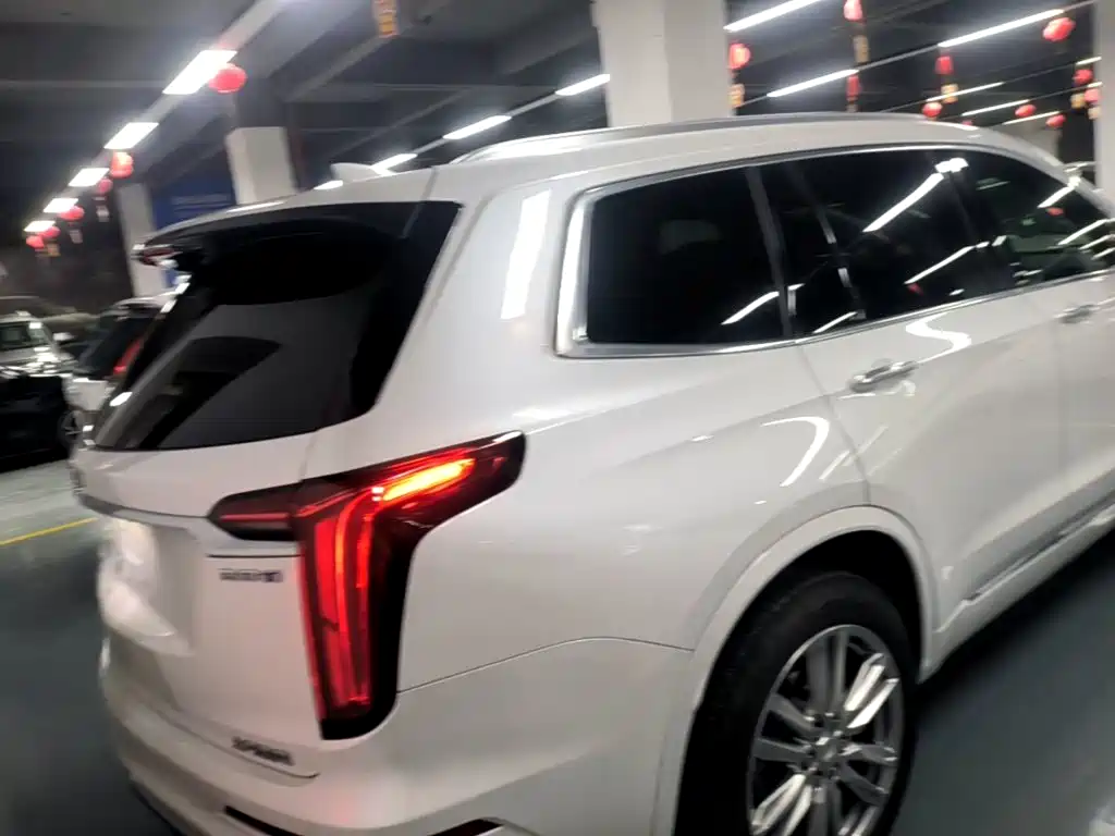Cadillac XT6 2024 — фото 7