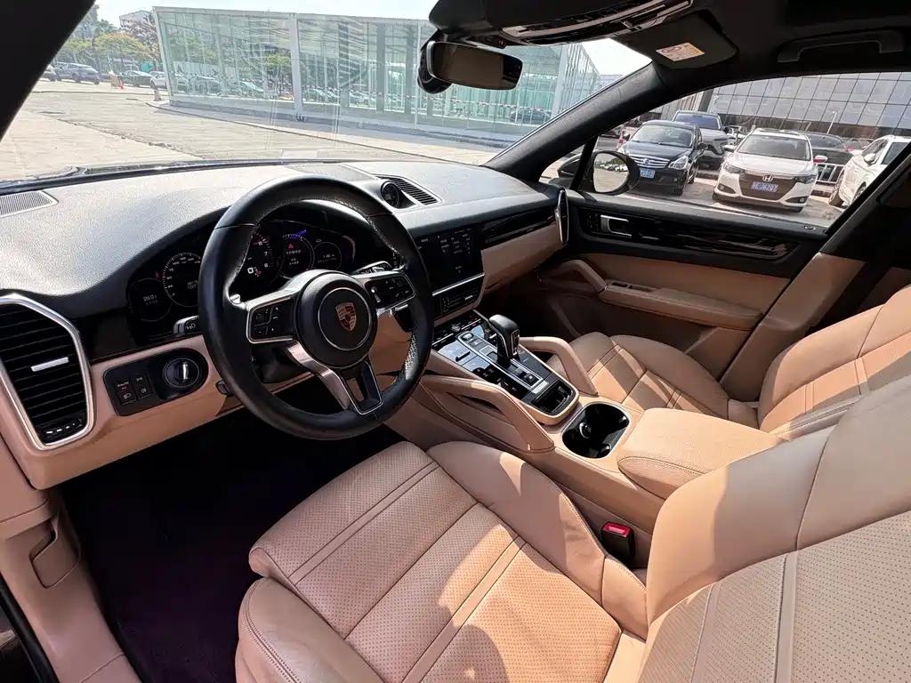 Porsche Cayenne 2018 — фото 8