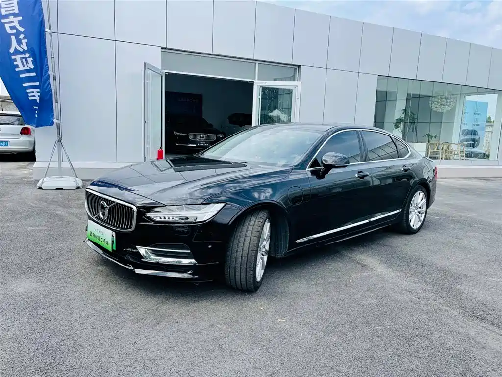 Volvo S90 PHEV 2019