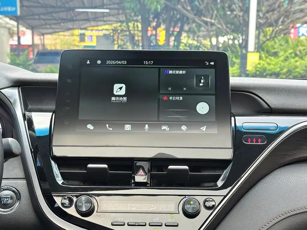 Toyota Camry 2022 — фото 12