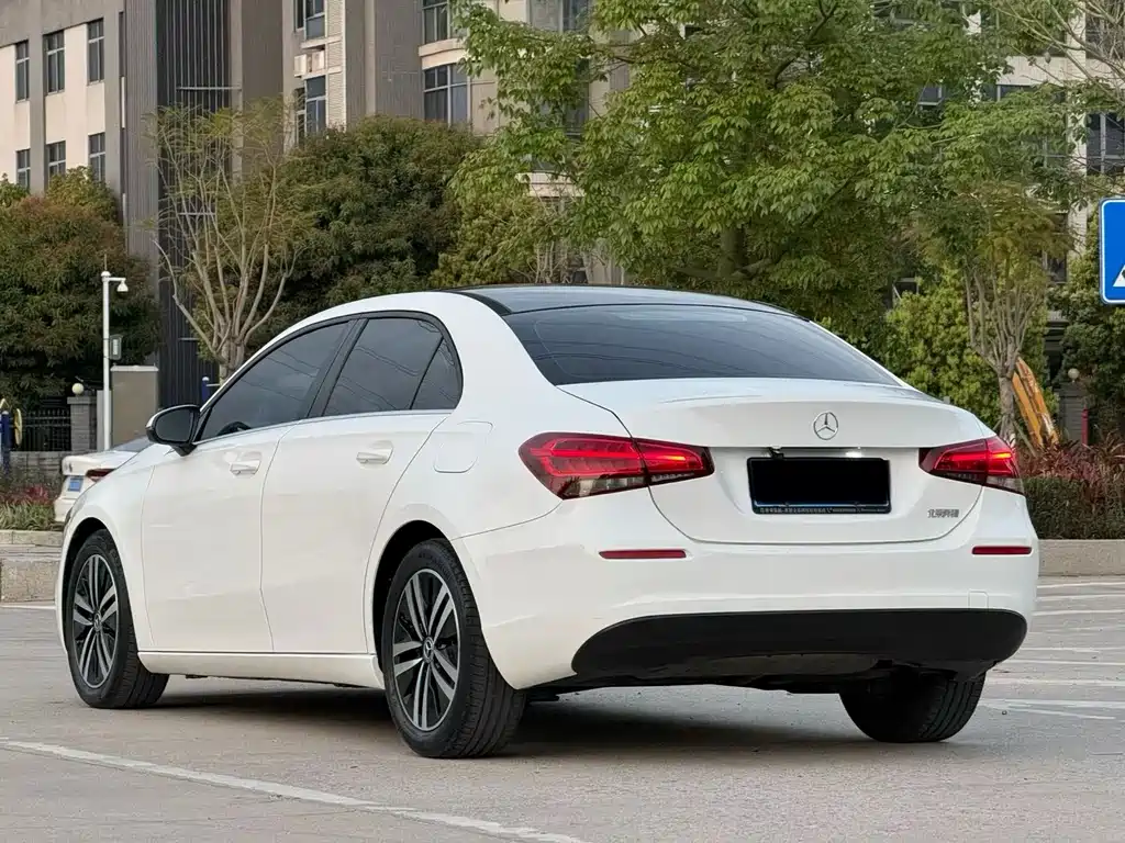 Mercedes-Benz A-Class 2021 — фото 6
