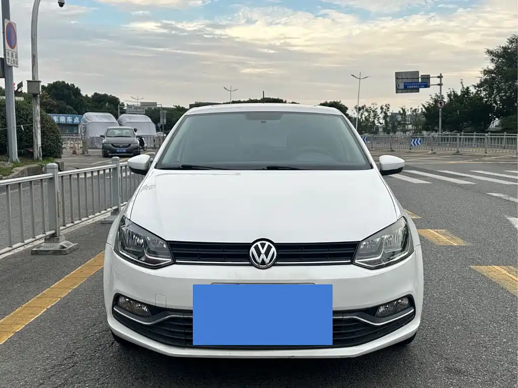 Volkswagen Polo 2017 — фото 1