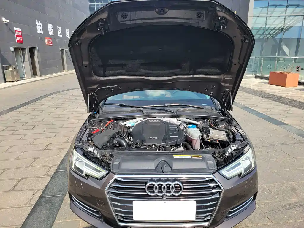 Audi A4L 2017 — фото 22