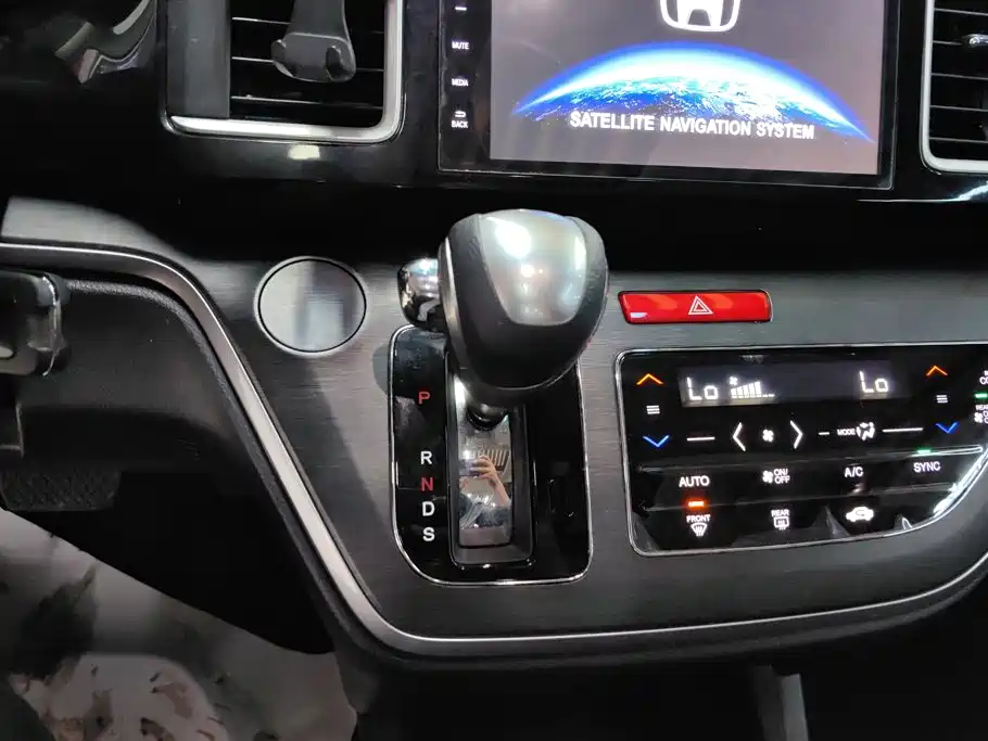 Honda Elysion 2019 — фото 16