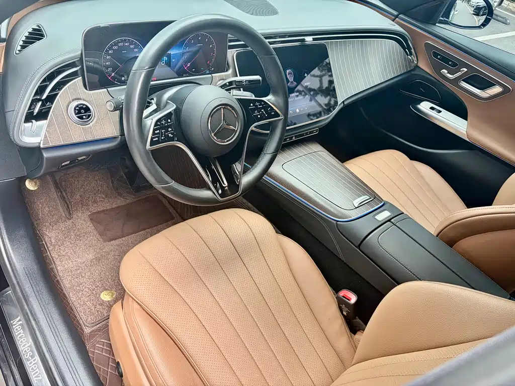 Mercedes-Benz E-Class 2024 — фото 15