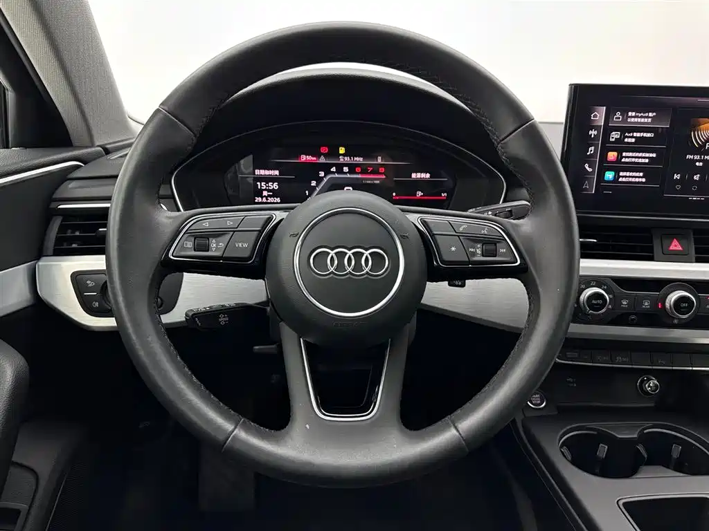 Audi A4L 2023 — фото 9