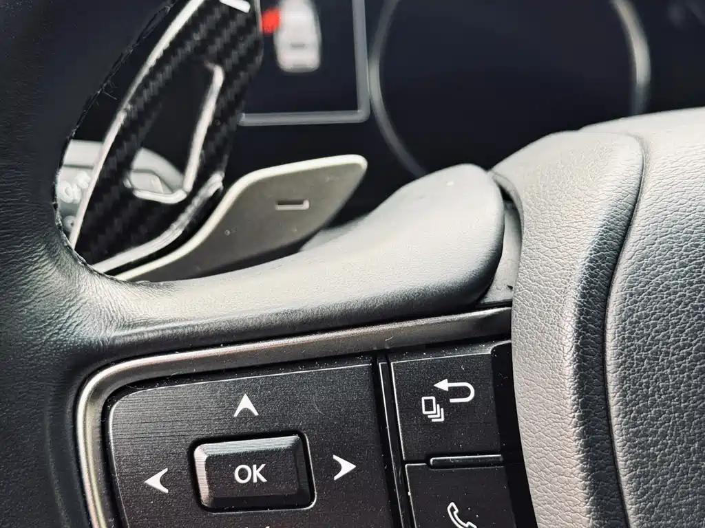 Lexus ES 2019 — фото 18