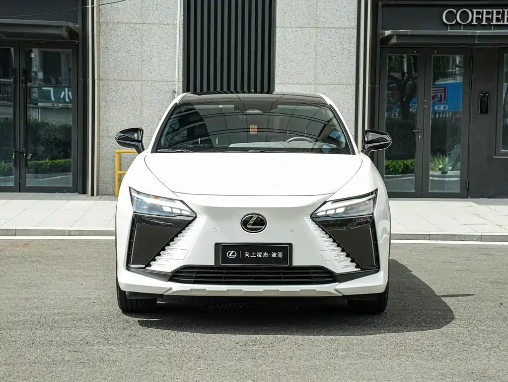 Lexus RZ 2023