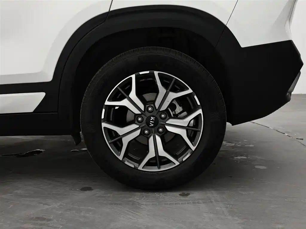 Kia KX3 2020 — фото 15