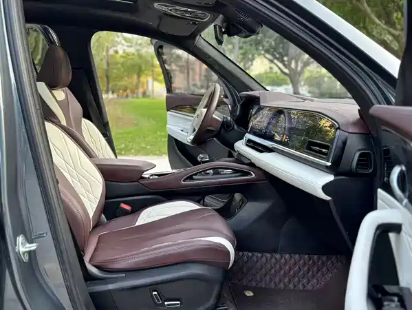 Geely Xingyue L 2023